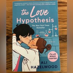 🌸3/$10🌸The Love Hypothesis Paperback Book - Ali Hazelwood-Contemporary Romance